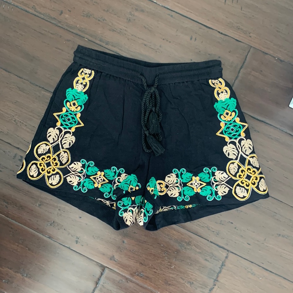 H&M embroidered shorts
